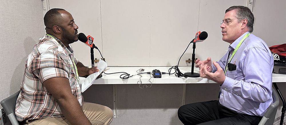 Jonas Hill interviewing Tim Jennings at AACC 2023